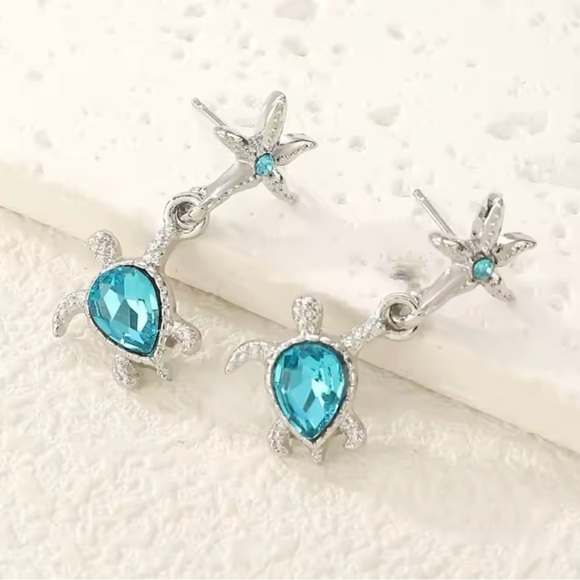 Cute Turtle Blue Starfish Delicate Earrings - Picture 4 of 5